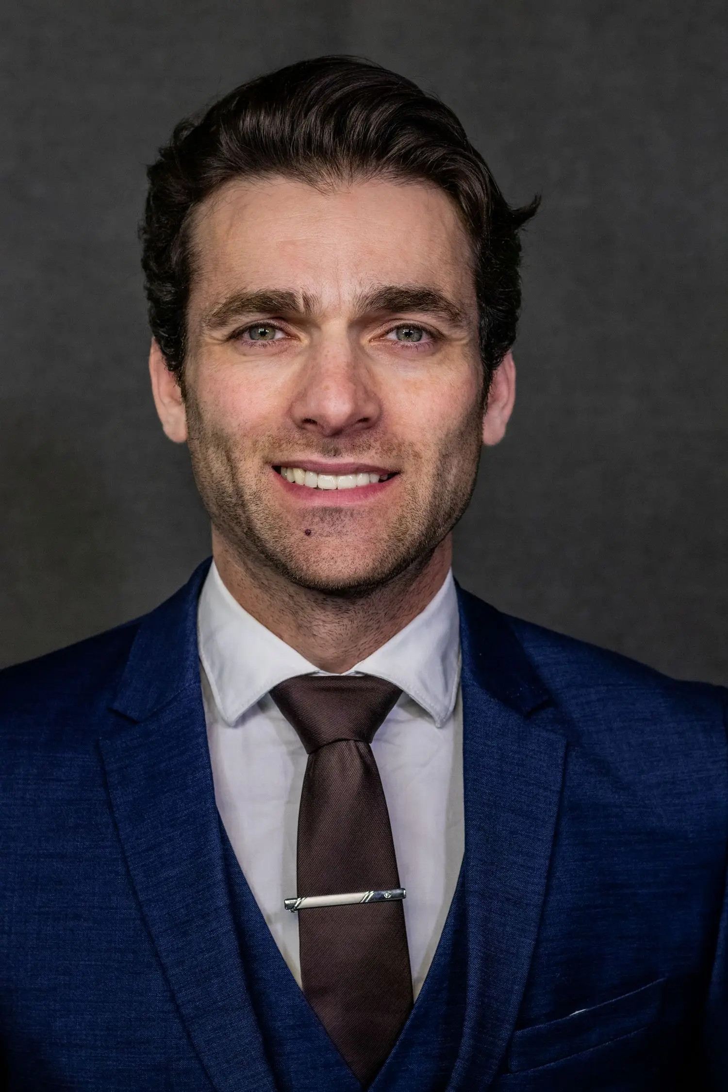 Client experience specialist in professional attire